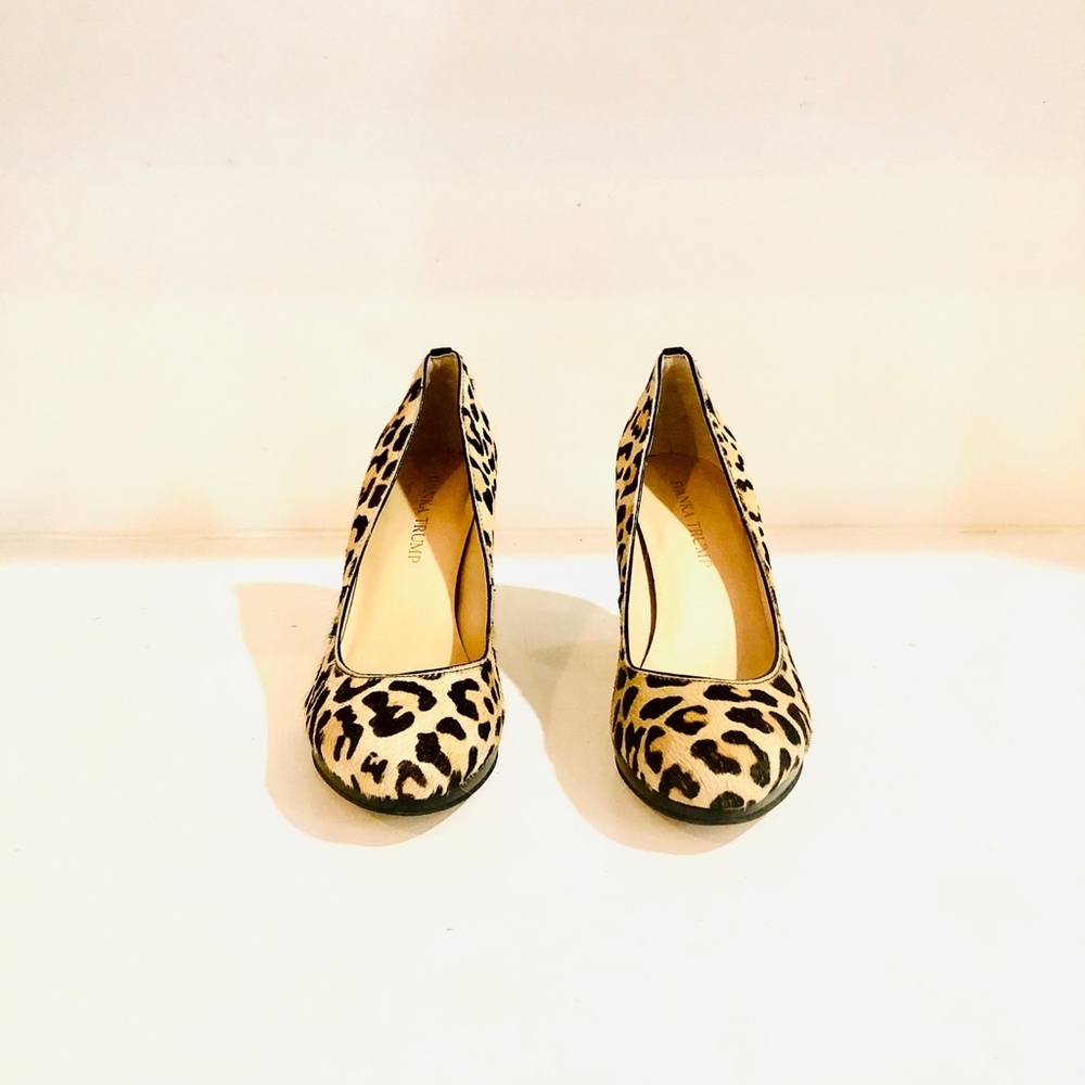 Ivanka Trump horse hair cheetah pumps - Picture 3 of 7